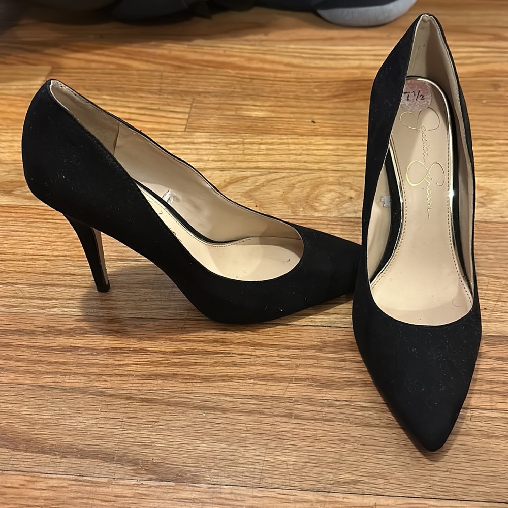 Black Heels - Picture 3 of 3